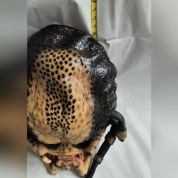 RARE 2004 Alien vs Predator Requiem Predator Deluxe Mask Cosplay Halloween - Picture 6 of 6